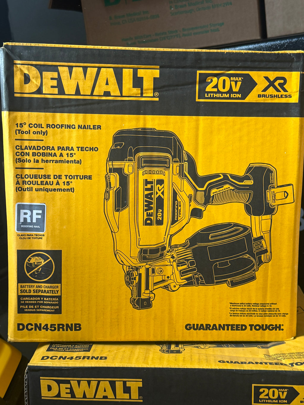 Dewalt DCN45RNB cordless roofing nailer
