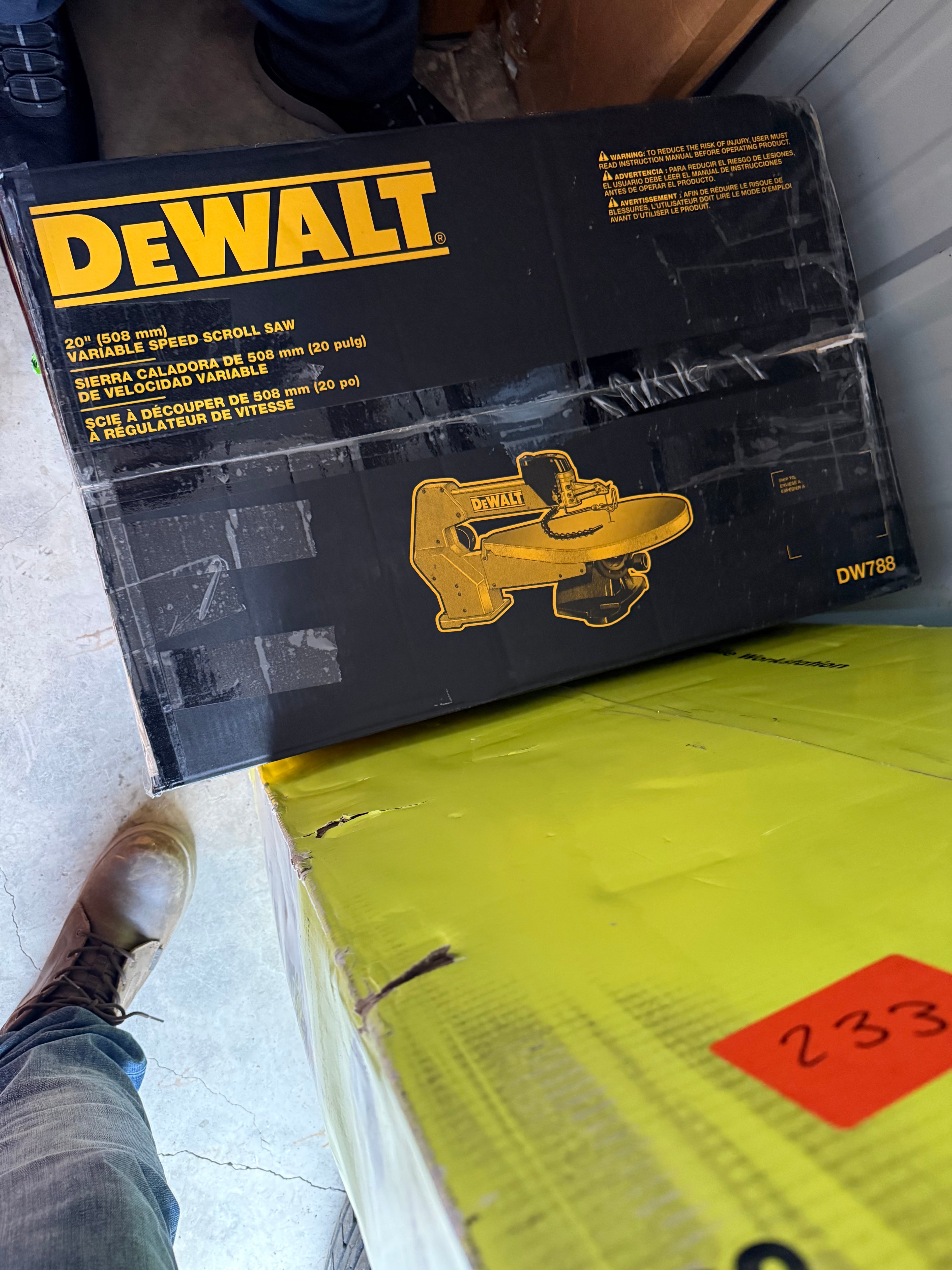 Dewalt 20 in. Variable Speed Scroll Saw